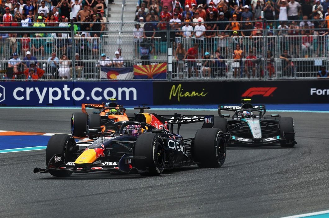Ред Булл оскаржила рішення FIA щодо бенчмарку двигуна