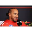 Льюїс Гамільтон вражає фанатів Формули-1 на мотоциклі Ducati