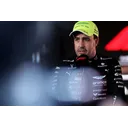 Фернандо Алонсо за кермом оновленого Aston Martin AMR26