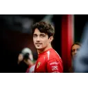Екс-керівник Alpine порадив Ferrari не втручатися в боротьбу Леклерка з Гамільтоном
