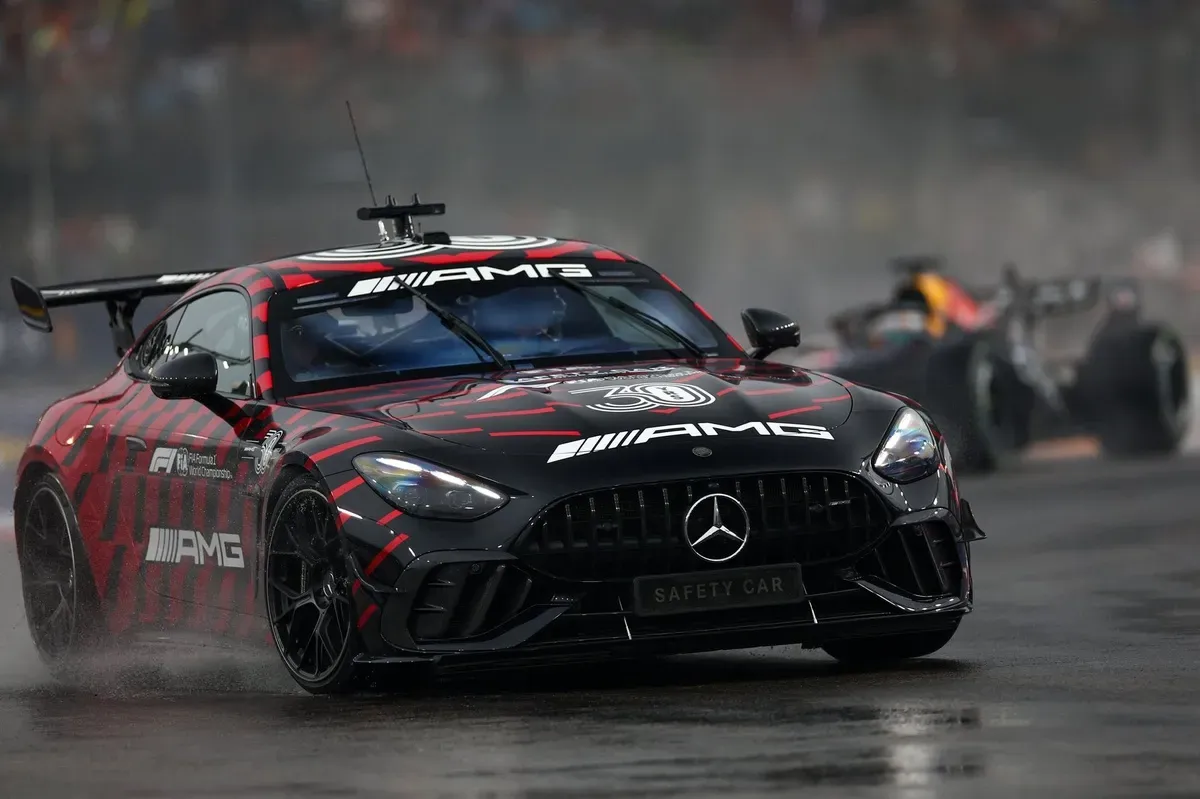 FIA оголосила новий час початку кваліфікації спринту на Гран-прі Сінгапуру після збою системи